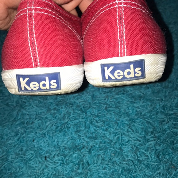 Red Keds - Picture 4 of 5